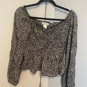 Cute Longsleeve Blouse NWT